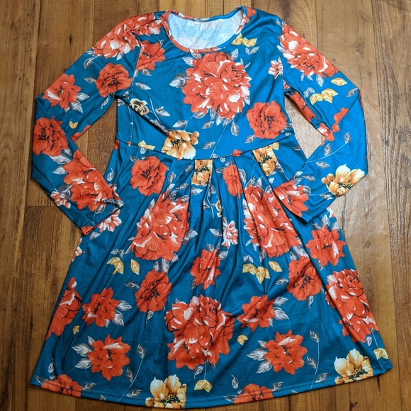Floral Dress Medium - Picture 3 of 4